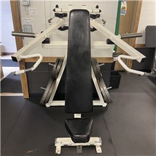 Magnum-Biangular-Shoulder-Press-Plateloaded